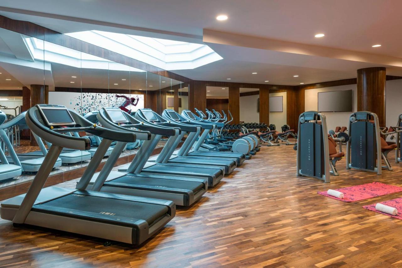 Sheraton Oman Hotel Muscat Exterior photo The gym at the hotel