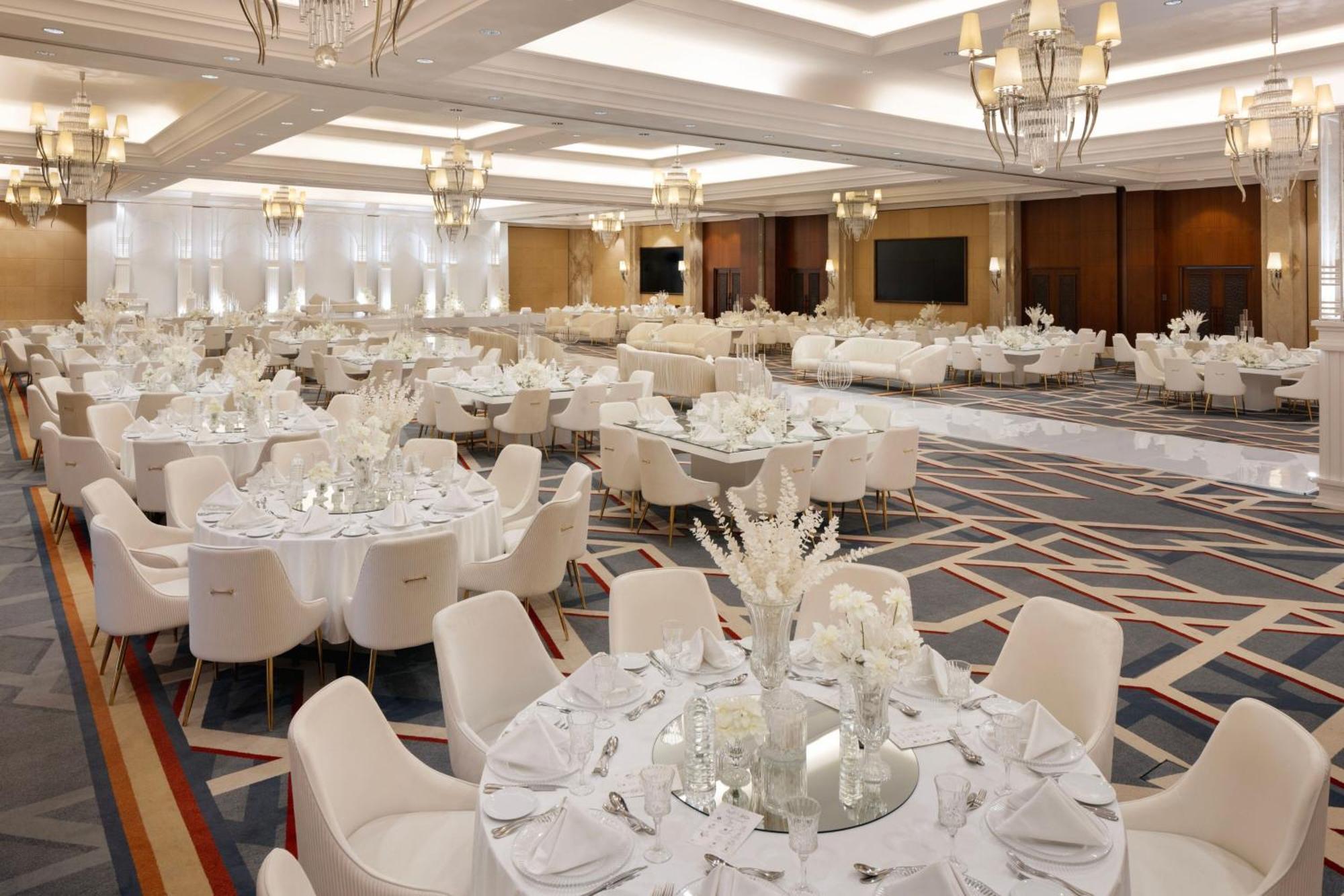 Sheraton Oman Hotel Muscat Exterior photo The ballroom