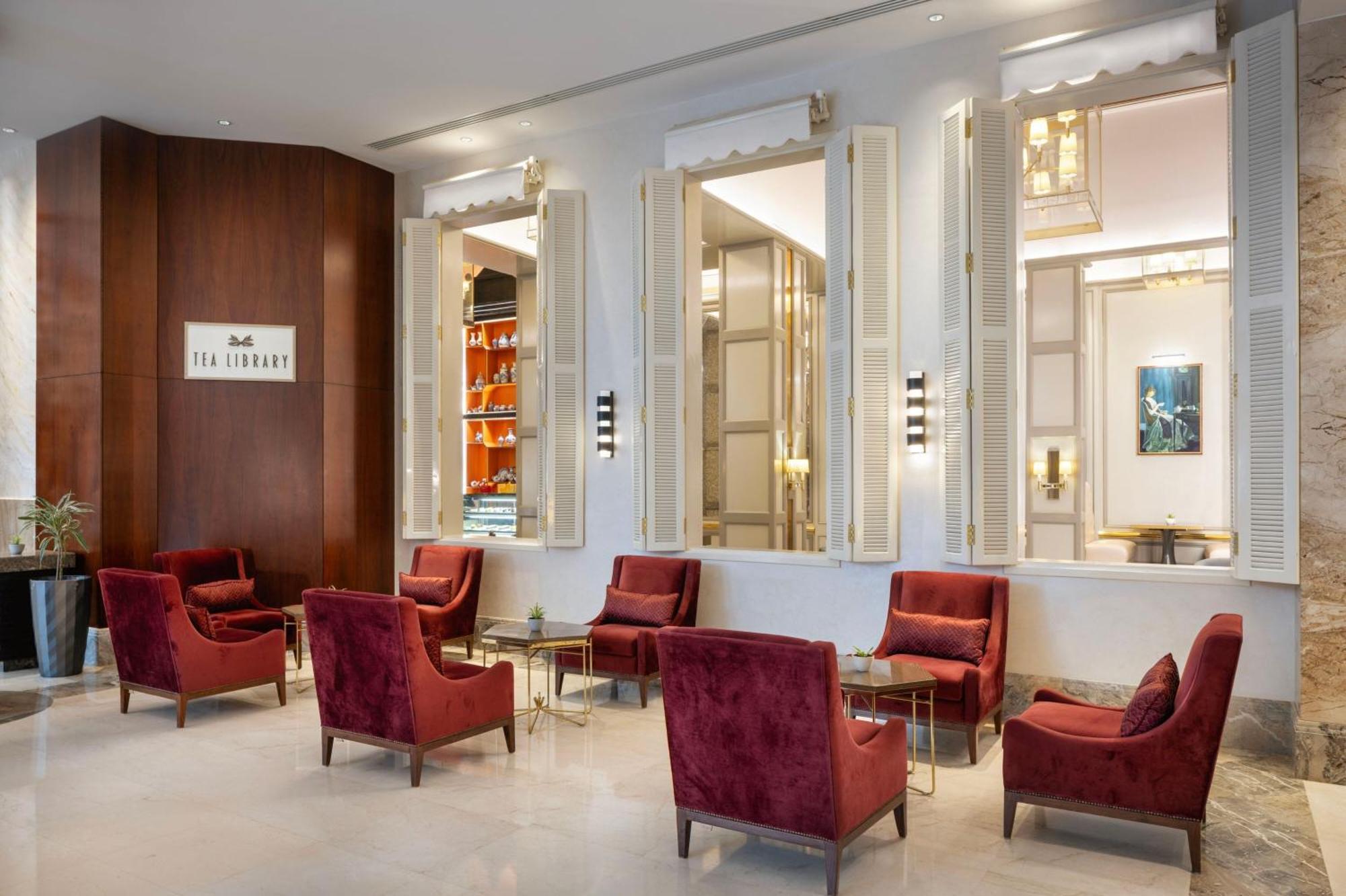 Sheraton Oman Hotel Muscat Exterior photo The Library