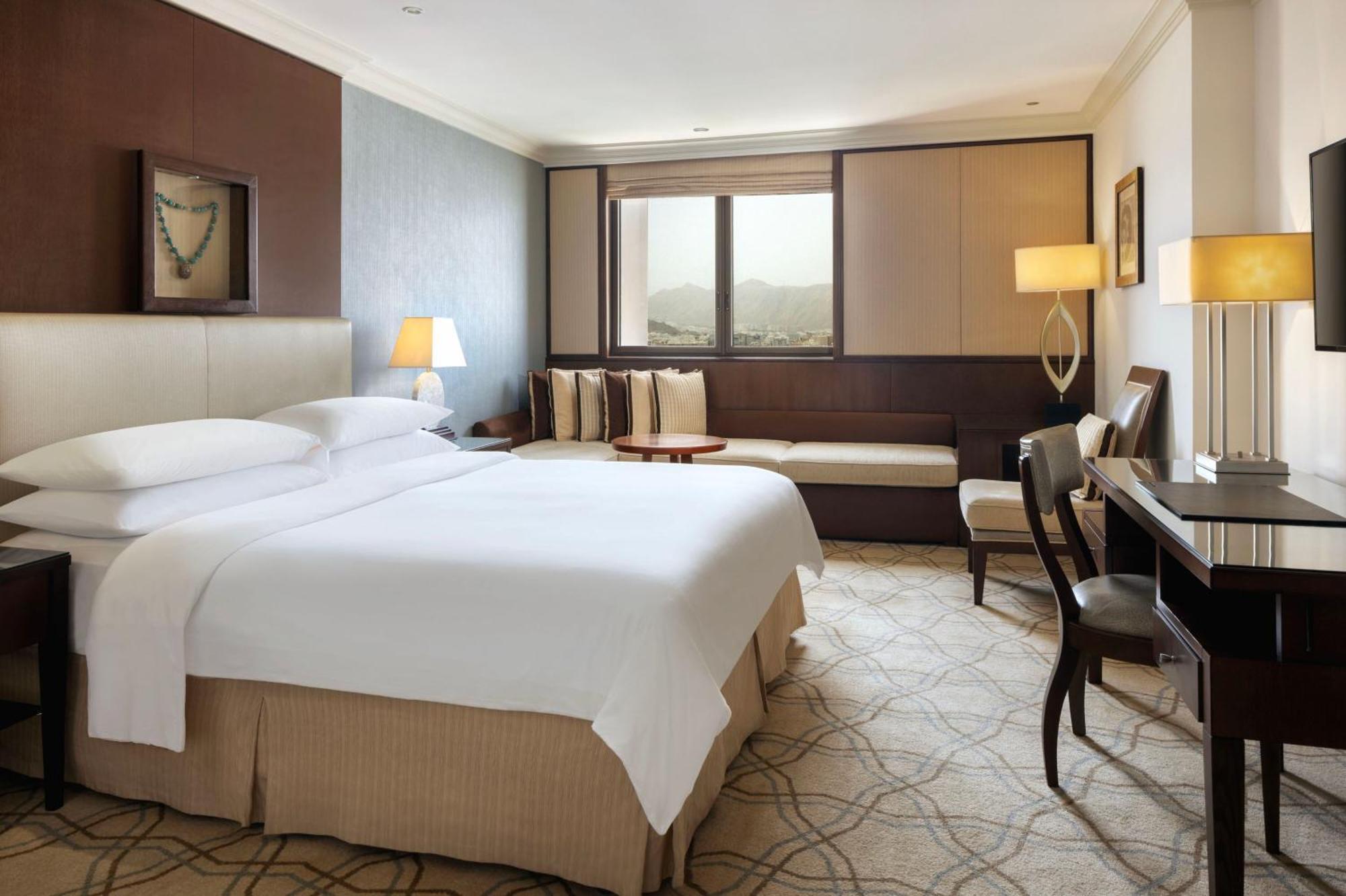 Sheraton Oman Hotel Muscat Exterior photo