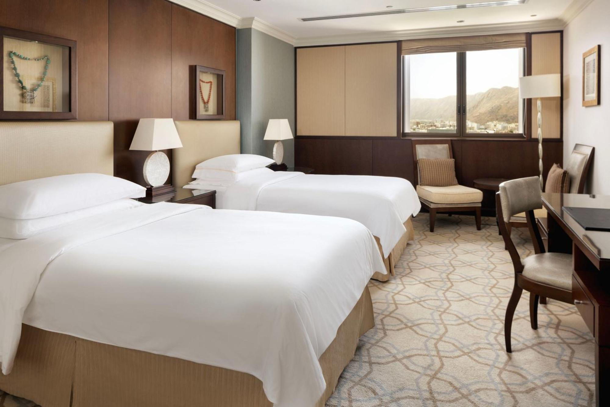 Sheraton Oman Hotel Muscat Exterior photo