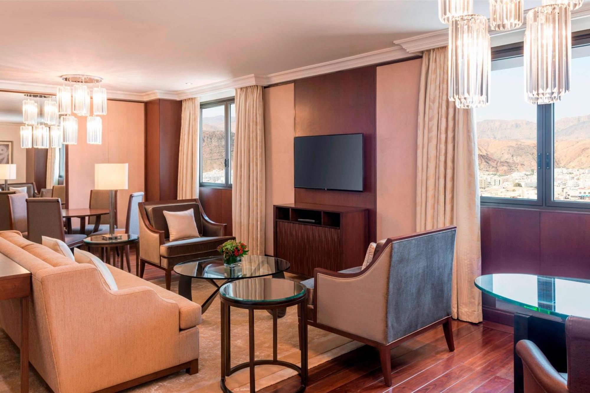 Sheraton Oman Hotel Muscat Exterior photo A suite at the hotel