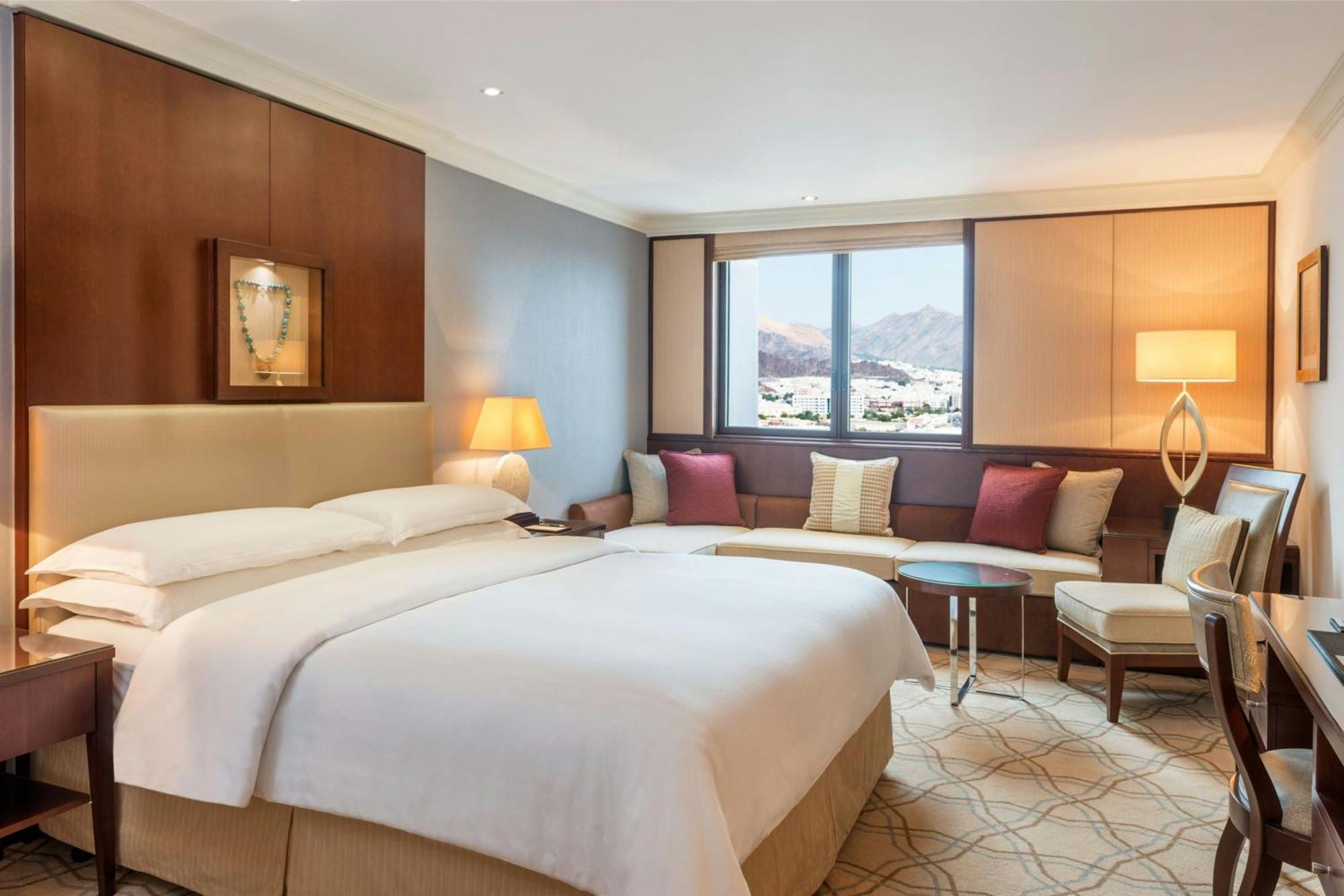 Sheraton Oman Hotel Muscat Exterior photo Deluxe Room