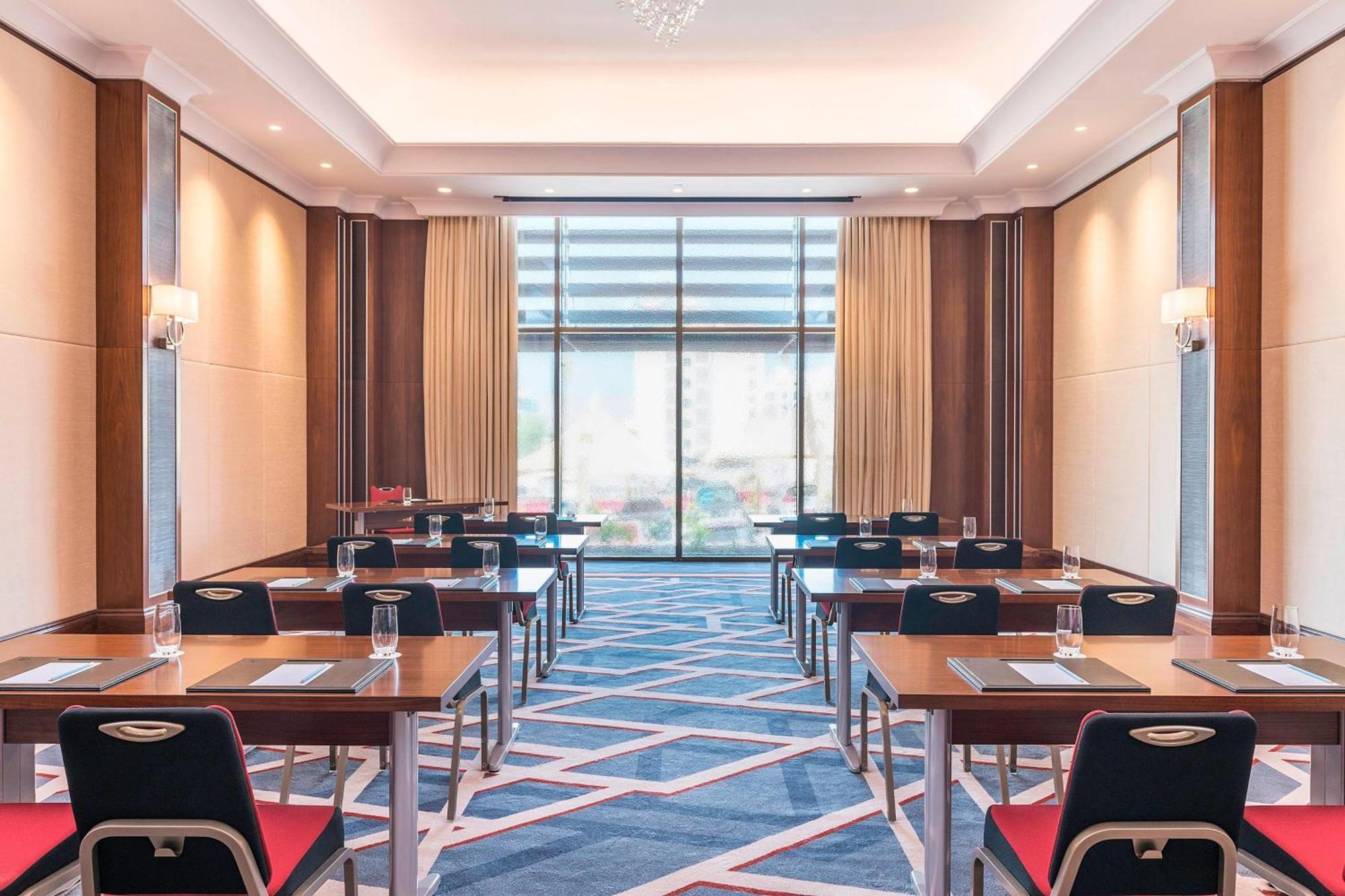 Sheraton Oman Hotel Muscat Exterior photo Meeting room