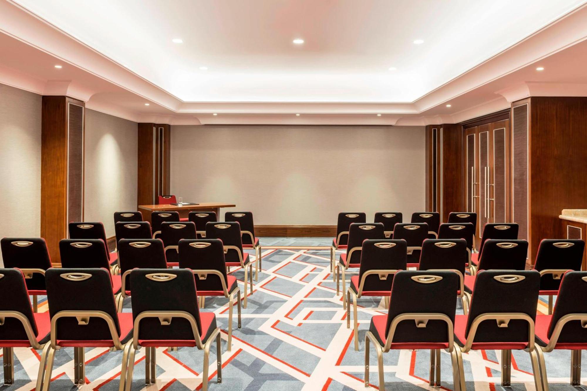 Sheraton Oman Hotel Muscat Exterior photo Meeting room